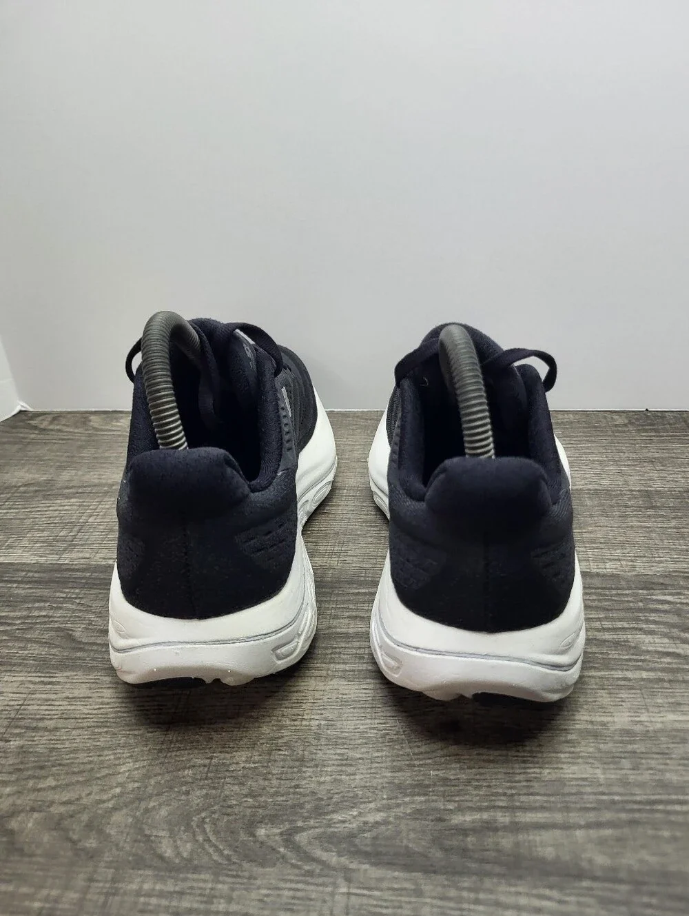 New Balance Vongo V6 Running Walking Shoes Sneakers Women's Size 7.5 Black